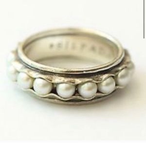 Pearl oxidized sterling silver ring with pearls